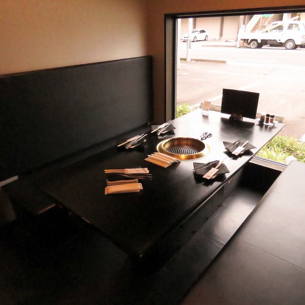 The digging seats are very popular with families with children! Of course, they are perfect for various occasions such as companies and gatherings of friends! Enjoy exquisite yakiniku in a calm atmosphere ♪