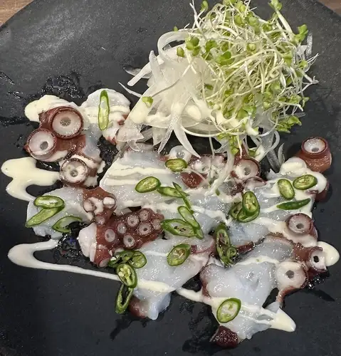 季節の食材で限定メニューをご提供