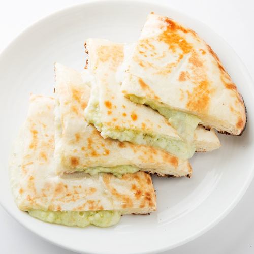 ゴルゴンゾーラ チーズのナン