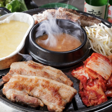 [Includes 2 hours of all-you-can-drink] Enjoy the famous samgyeopsal! Great value banquet course [4,980 yen → 3,980 yen for 7 dishes]
