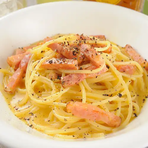 [Blissful Pasta] Carbonara made by a chef with Italian culinary experience!