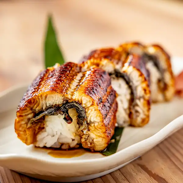 【鮨メニューも充実！】定番メニューから旬のお魚を使ったお寿司まで