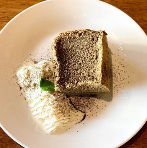 古代山茶のほうじ茶シフォンケーキ