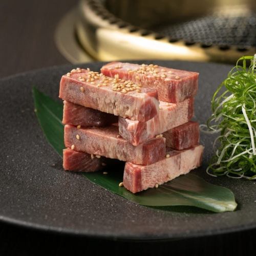 Thickly sliced fatty beef tongue