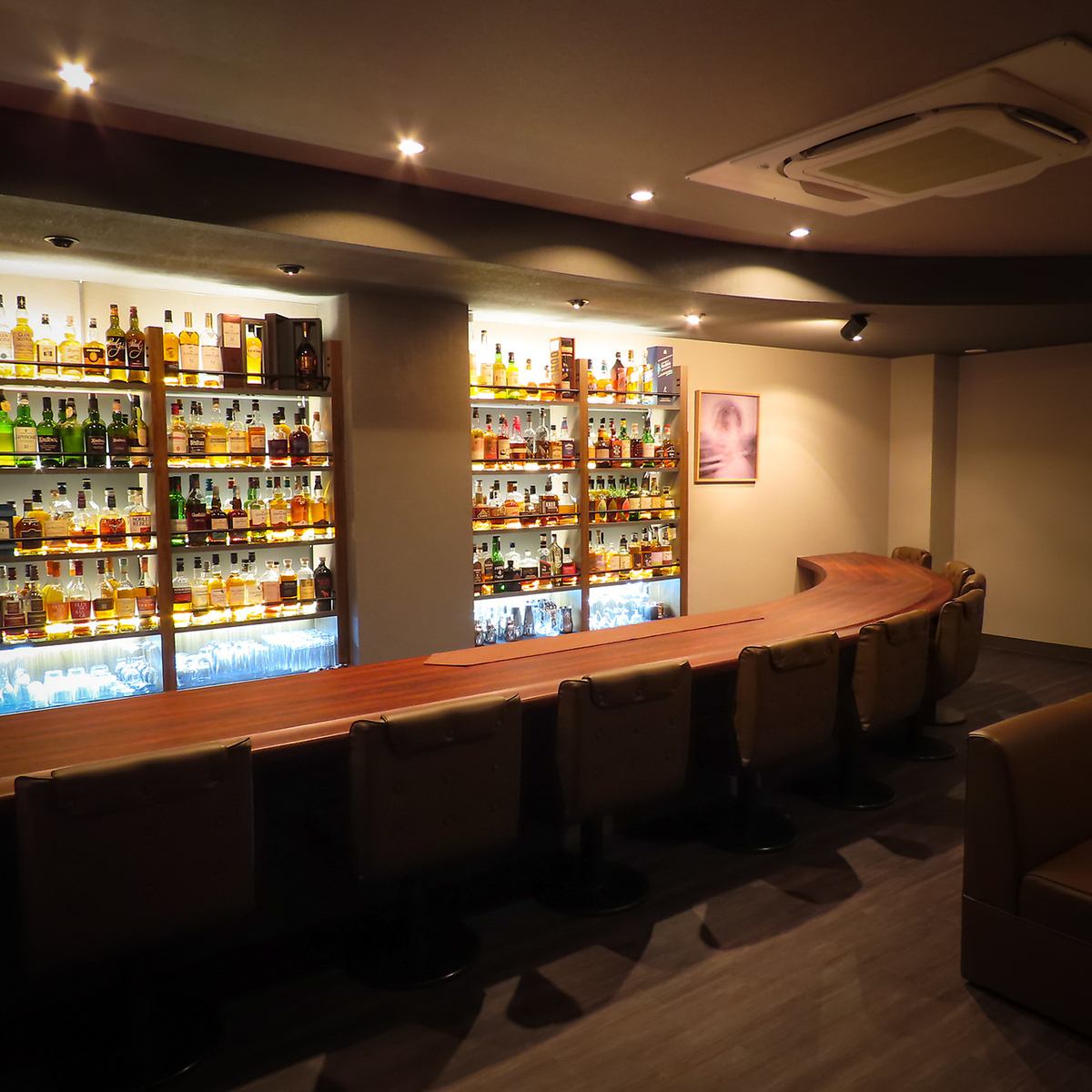 落ちついた雰囲気の店内です♪2次会利用にも是非ご利用下さい◎