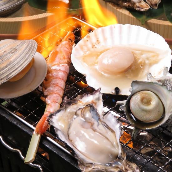 Please enjoy the fresh seafood directly from the Sea of Japan in the Hamayaki style!