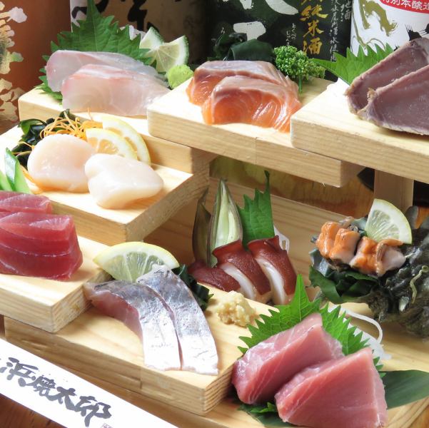 Enjoy a hearty meal filled with fresh seafood on the menu! Hamayaki Taro, located near Nagano Station, is the perfect place to spend a wonderful time with friends.