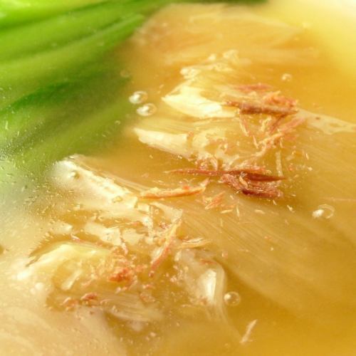 Braised shark fin (1 serving cup)