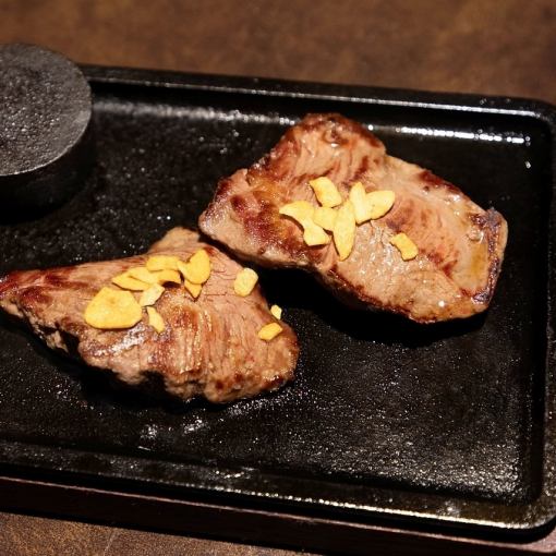 希少部位【鉄板牛ブレードミートステーキ付】ライトな2時間食べ飲み放題4000円