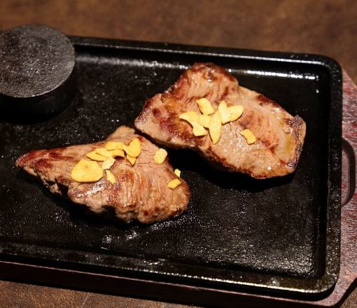 希少部位【鉄板牛ブレードミートステーキ付】ライトな2時間食べ飲み放題4000円
