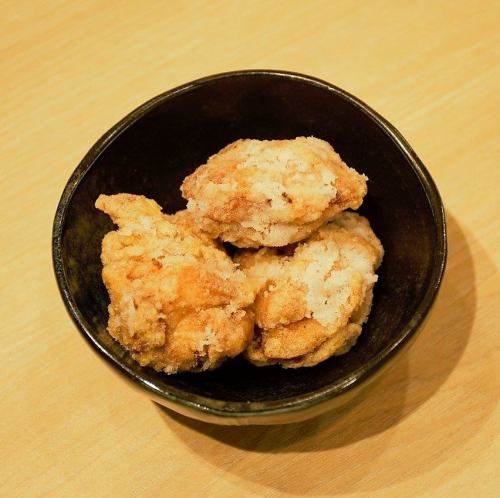こだわりの鶏もも唐揚げ