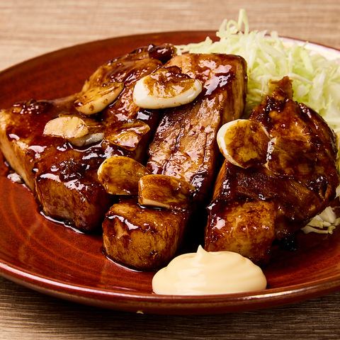 当店自慢の極みぶた串は厳選肉を丁寧に仕込んだ絶品の味わいです
