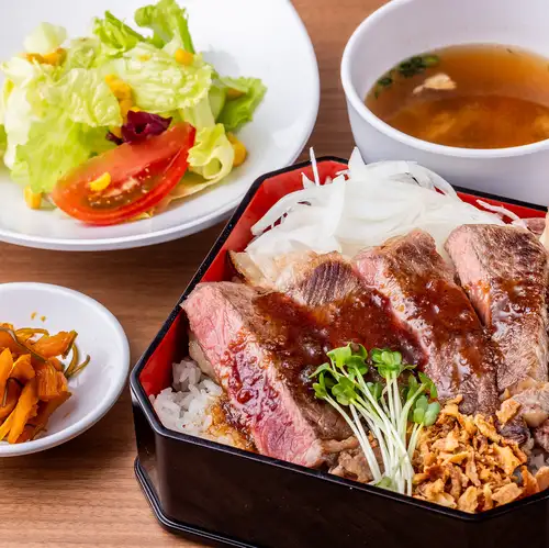 国产牛里脊肉饭