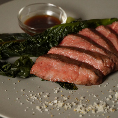 【ここでしか味わえない幻の牛】今別牛ステーキ