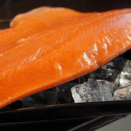 青森サーモンレアステーキ