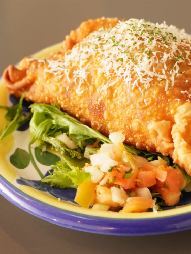 エンパナータミート&チーズ