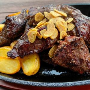 HANGING TENDER STEAK (beef tenderloin steak) 300g