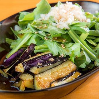 ナスの揚げ浸しとどっさり春菊