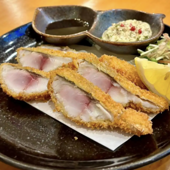 【料理のみ】COZY名物 肉厚レアアジフライと厳選串揚げ6種を堪能｜全5品3,000円コース