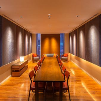 "Miyabi Tei" VIP room is born.It can be used by 6 to 12 people.For various occasions such as anniversaries, celebrations, dinners, and ceremonial occasions.It is also recommended for the second party of the wedding ceremony and the girls' party