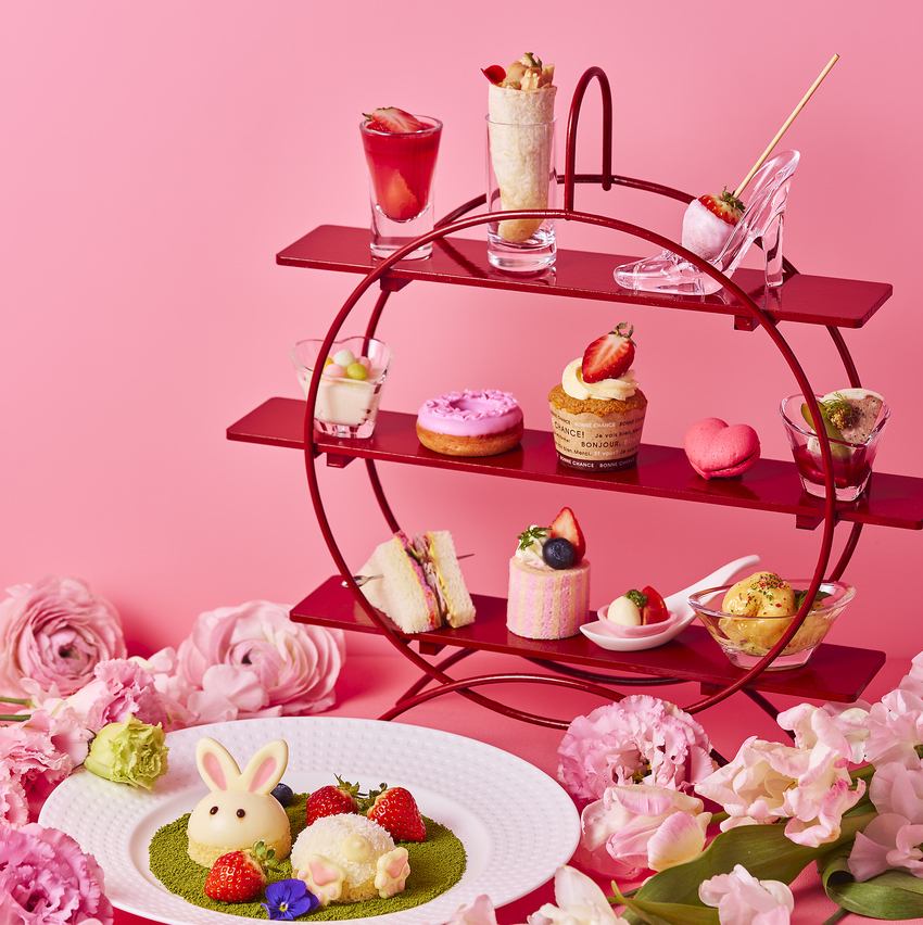 A stylish cafe just a minute's walk from Bentencho. How about enjoying an elegant afternoon tea?