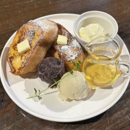 【ランチ限定】富士茶房フレンチトースト～あんこを添えて～