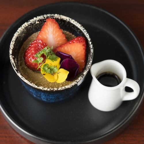 富士茶房風くず粉のパンナコッタほうじ茶味