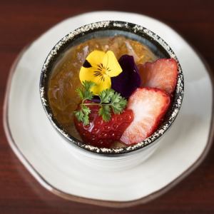 富士茶房風くず粉のパンナコッタ和紅茶味