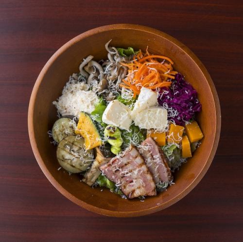 焼き野菜と3種のチーズサラダ