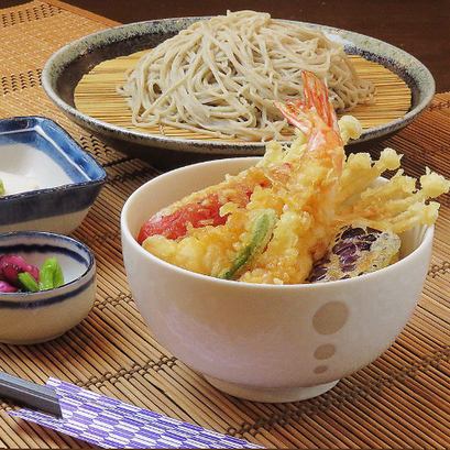 おすすめランチ!お好きなお蕎麦+小鉢・ミニ天丼(海老2尾・野菜5種)
