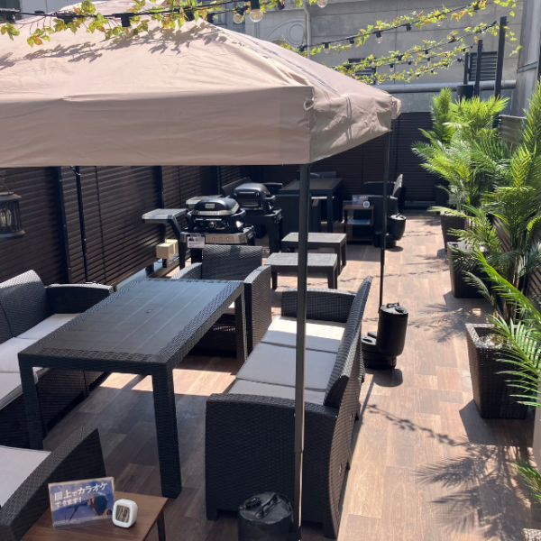 ジャンオクは24時間毎日営業中!太陽の下で昼飲みを満喫するも良し、夜空の下お鍋を楽しむも良し。時間を気にせずおくつろぎいただけます◎