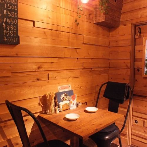 The interior of the store has a calm wooden design, just like a log cabin!