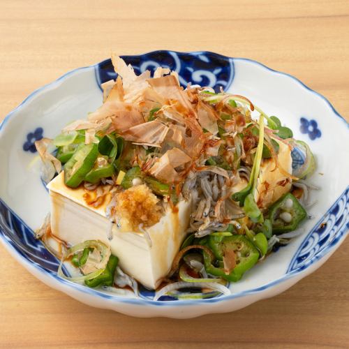 Delicious chilled tofu with okra and whitebait