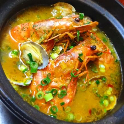 Arte Tomoaki course with clay pot bouillabaisse [7 dishes + all-you-can-drink included! 6,200 yen]