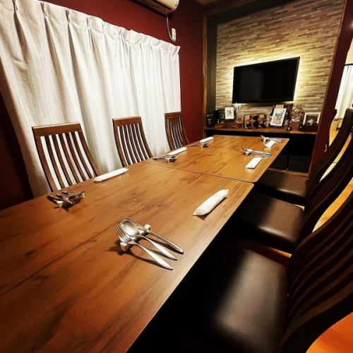 We have private rooms that can accommodate up to 8 people.Please use it for families with children or group gatherings ☆ *When using in one group, please have a minimum of 5 people.