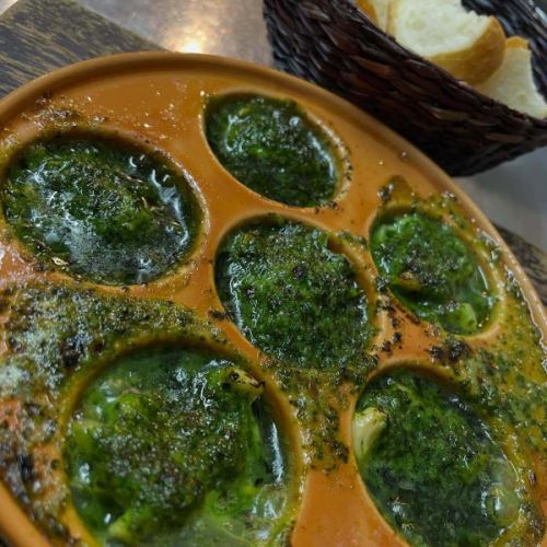 Arte's popular dish, "Whelks baked in a cocotte like escargot" is back on the blackboard menu for the first time in a year!
This offer will end as soon as stock runs out, so hurry!

We are also holding our "Drinking Festival", a half-price event held once every six months!
We are waiting for you to visit us ♪

————————————————————
⁡ Italian restaurant converted from a house
arte Tomoaki
lunch ▷ 11:30-14:30
dinner ▷ 17:30-22:30
Closed ▷ Tuesdays and Wednesdays ⁡ ————————————————————
#Dinner #Lunch #Hino #Italian #Revival