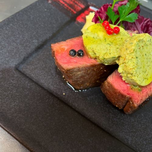 厳選和牛のステーキ（部位、銘柄は日によって異なります