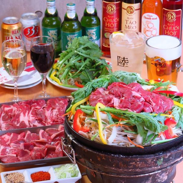 8800円(税込)で4種類のお肉＆野菜＆ライスが楽しめる「食べ飲み放題コース」