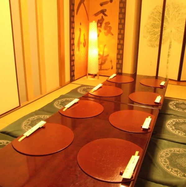 【Private room】 8 people for Kashikiki, 2 floors are fully private rooms.There is a table seat and a dressing room.Room recommended for entertainment, gifts, various kinds of occasions.It is perfect for your visit to the shrine.☆ It is a banquet convinced to my boss ☆
