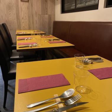 現在は間隔を広くセッティングしております。組数人数制限あり。