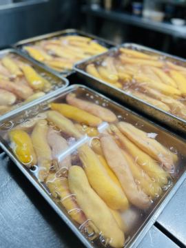 【自家製唐墨、仕込み中】