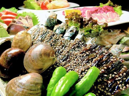 お肉・お魚…豊富な料理