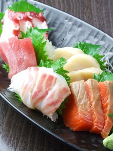 お肉・お魚…豊富な料理