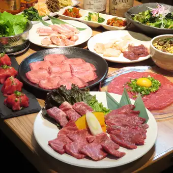 【生ビール◎飲み放題付】上ロースや上はらみなどが楽しめる全13品おひとり様5500円(税込)