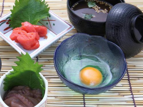 [Rice companion] Miso soup Japanese egg Hakata mentaiko Squid salted pickles assortment