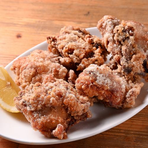 Crispy and juicy fried chicken