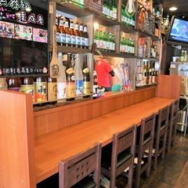 Counter seats made with warm colors are crowded with local people ♪ It's also good to flutter on the way home from work, and for the use of the 0th party! Please feel free to visit us because it is an atmosphere that you can easily enter even by yourself!