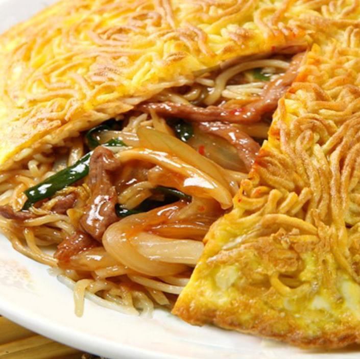 あの有名な【梅蘭】焼きそばをご家族で御楽しみ出来ます！