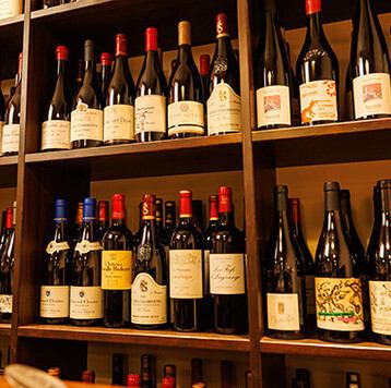 A must-see for wine lovers! High-quality French wines at reasonable prices ◎