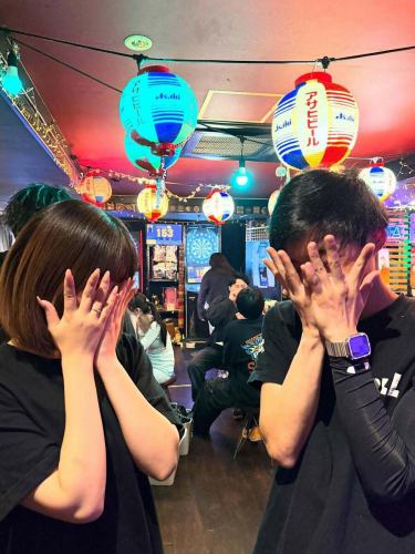 こんばんは🌛ダーツバーBULLです✨

ほんとに日に日に寒くなって凍えてるひびきです、、

先程外ではあられが降って地面も白くなりましたね⛄️

外は天気悪いですがBULLはあっちあちのほっくほくでございます🔥
燃え上がりまくりのBULLぜひお越しください♡

#ダーツバーブル
#ダーツバー
#片町ダーツ
#金沢ダーツ
#石川ダーツ
#片町ナイトライフ
#金沢ナイトライフ
#ダーツ好き
#友達とダーツ
#ダーツ上達
#ダーツ初心者
#金沢バー
#片町バー
#ダーツコミュニティ
#ダーツ女子
#ダーツ男子
#ダーツ練習
#金沢喫煙
#片町喫煙
#金沢スポーツバー
#片町で遊ぶ